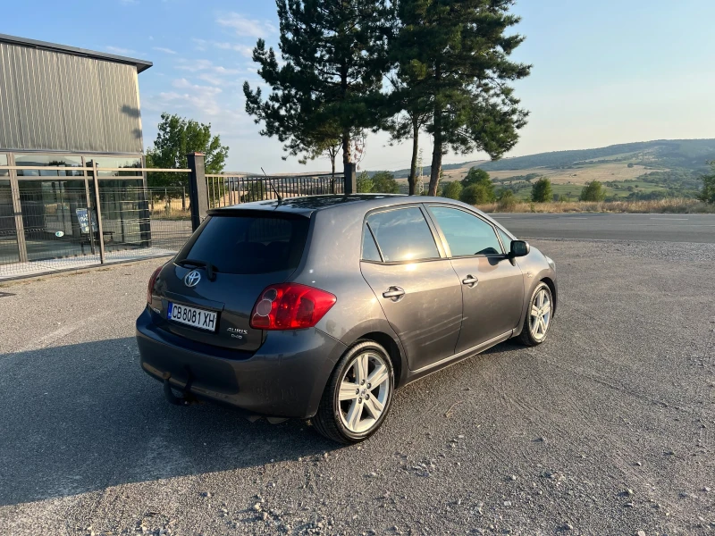 Toyota Auris 2.2D-CAT, снимка 4 - Автомобили и джипове - 52859264