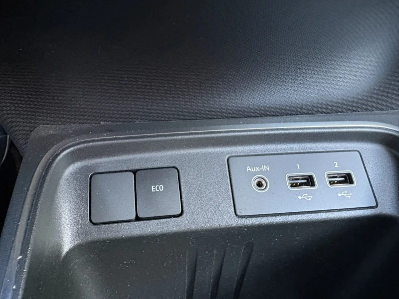 Renault Twingo Vibes Edition, снимка 12 - Автомобили и джипове - 52527600