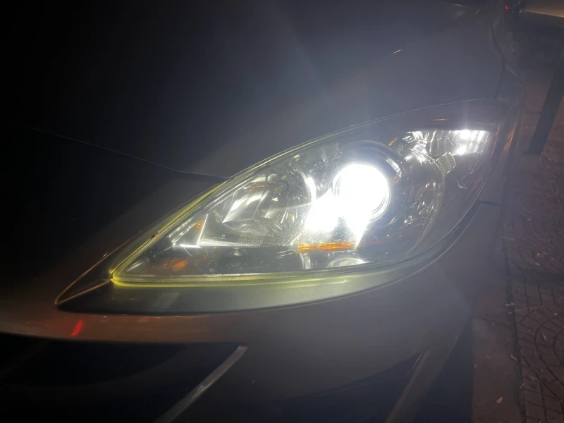 Mazda 3, снимка 15 - Автомобили и джипове - 52600801