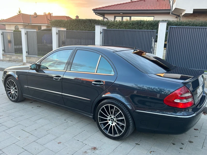 Mercedes-Benz E 320 ТОП СЪСТОЯНИЕ, снимка 4 - Автомобили и джипове - 52615404