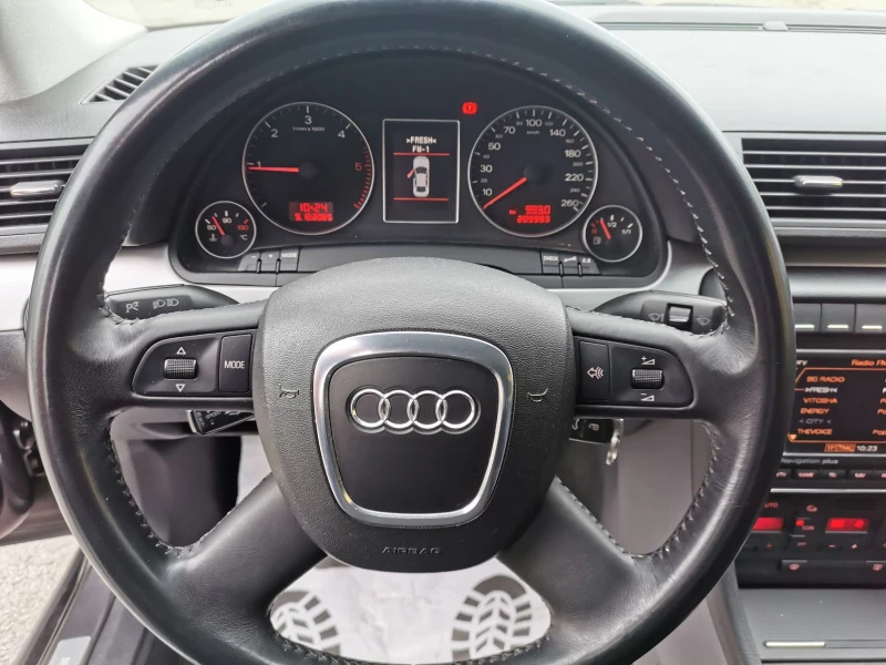 Audi A4 1.9 TDI, снимка 6 - Автомобили и джипове - 52705292