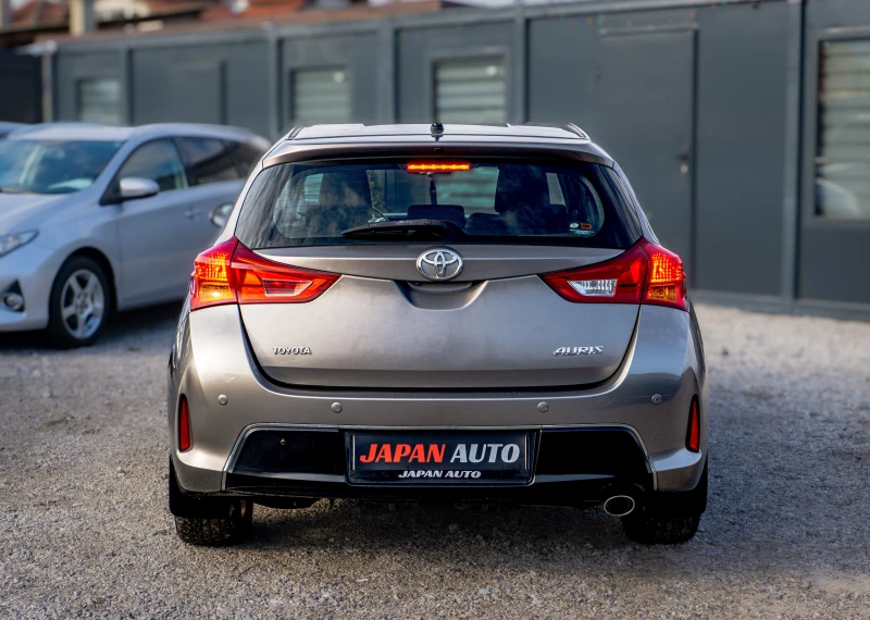 Toyota Auris 2.0 D-4D С ГАРАНЦИЯ! ТОП!, снимка 5 - Автомобили и джипове - 52875030