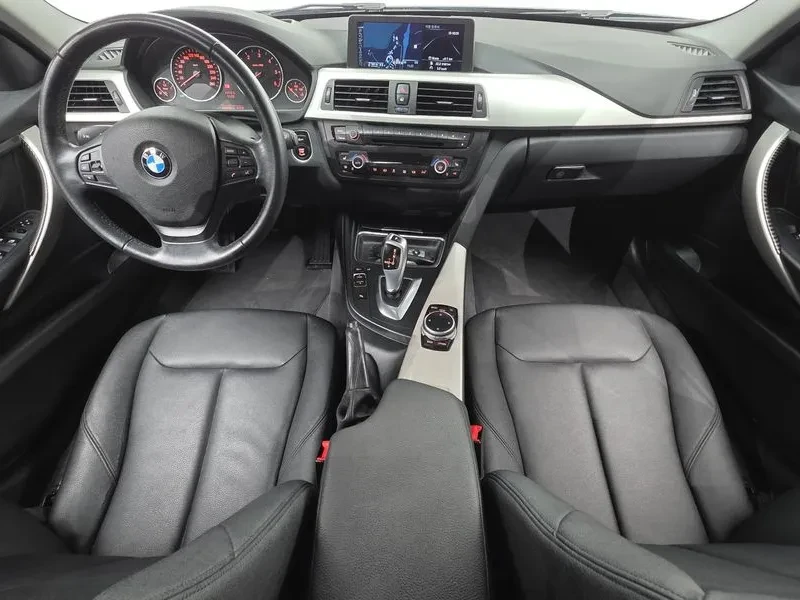 BMW 320 D xDrive Touring, снимка 7 - Автомобили и джипове - 55123972
