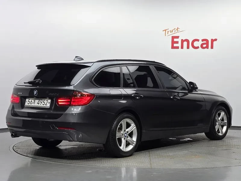 BMW 320 D xDrive Touring, снимка 2 - Автомобили и джипове - 55123972