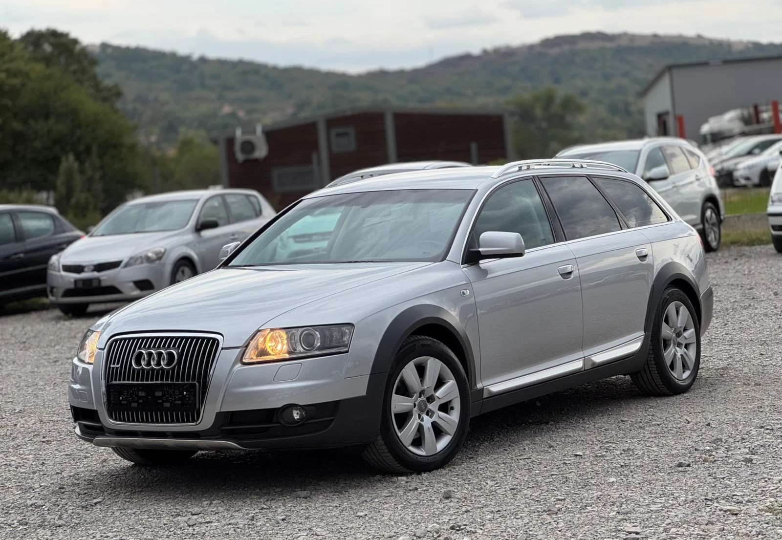 Audi A6 Allroad 3.0TDi 233к.с * 6ск.* * Key-Less*  - изображение 3