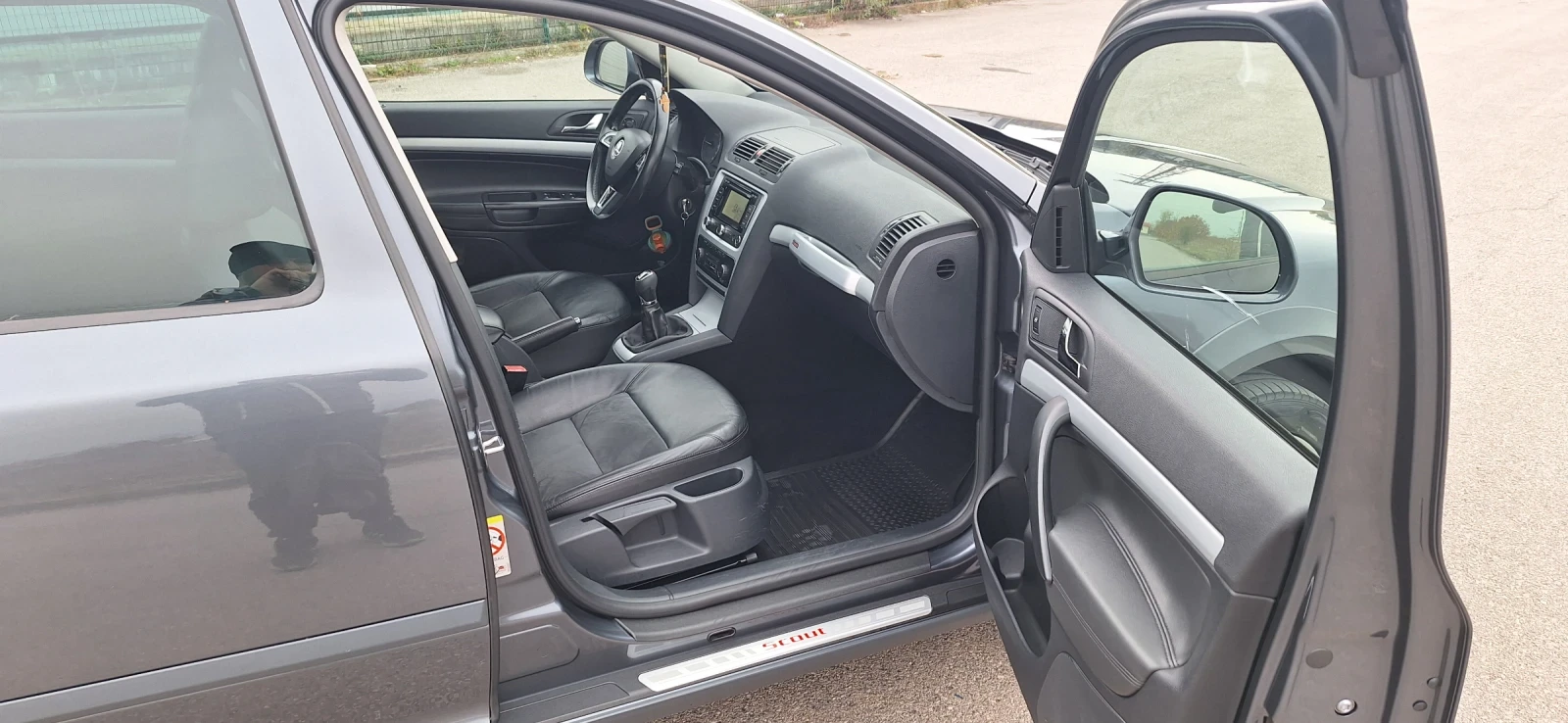 Skoda Octavia   2.0  140 4x4   | Mobile.bg   12