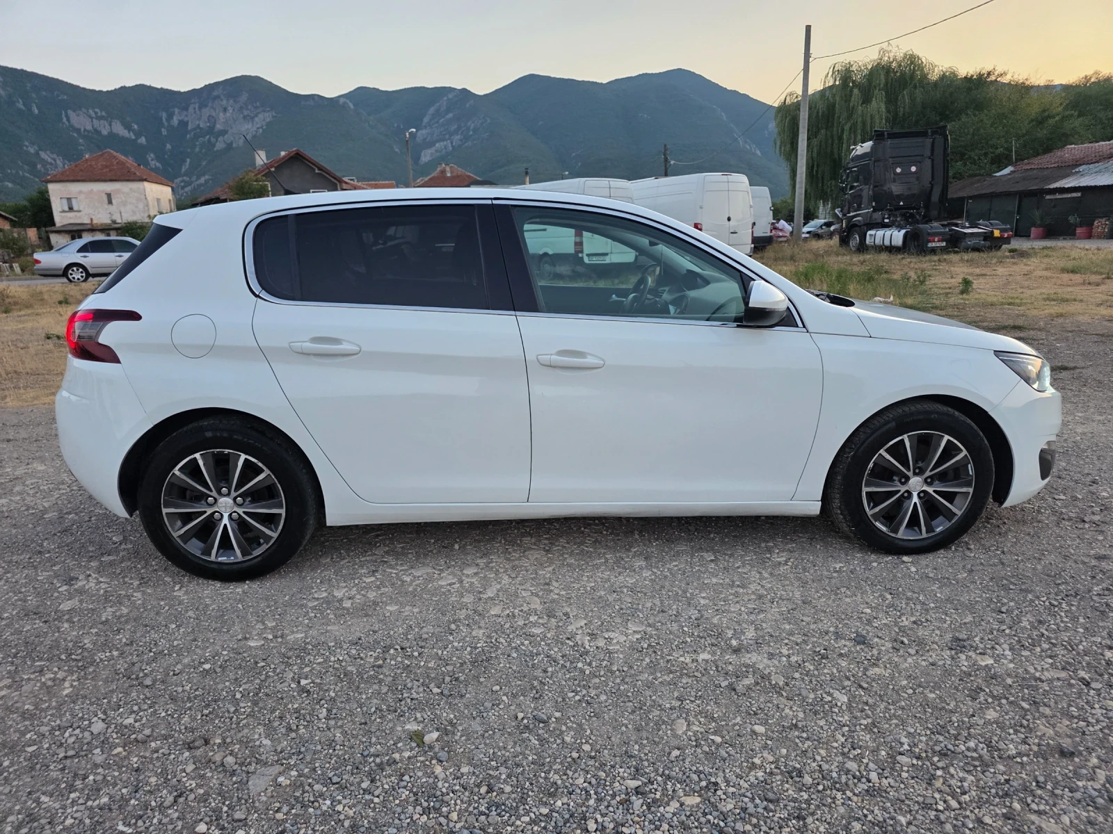 Peugeot 308 2.0HDI 150 EU6 - изображение 3