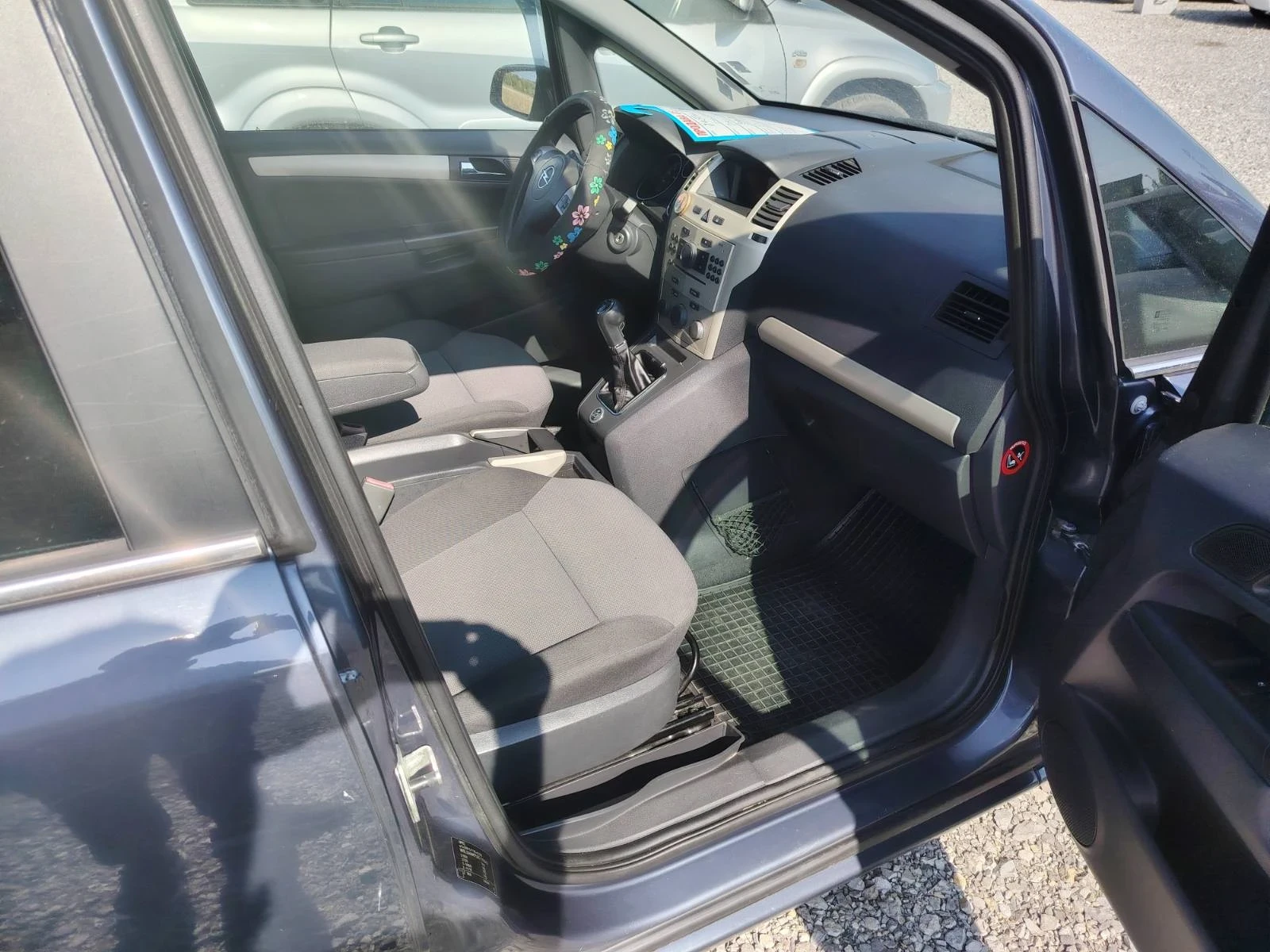 Opel Zafira  - изображение 10