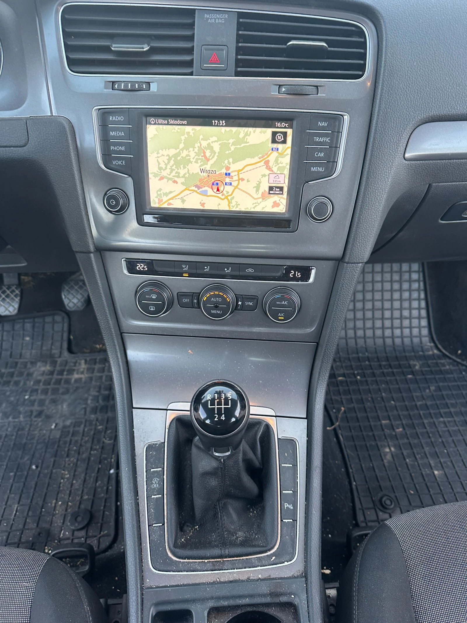 VW Golf 1.6TDI 110kc EVRO6 NAVI | Mobile.bg   13