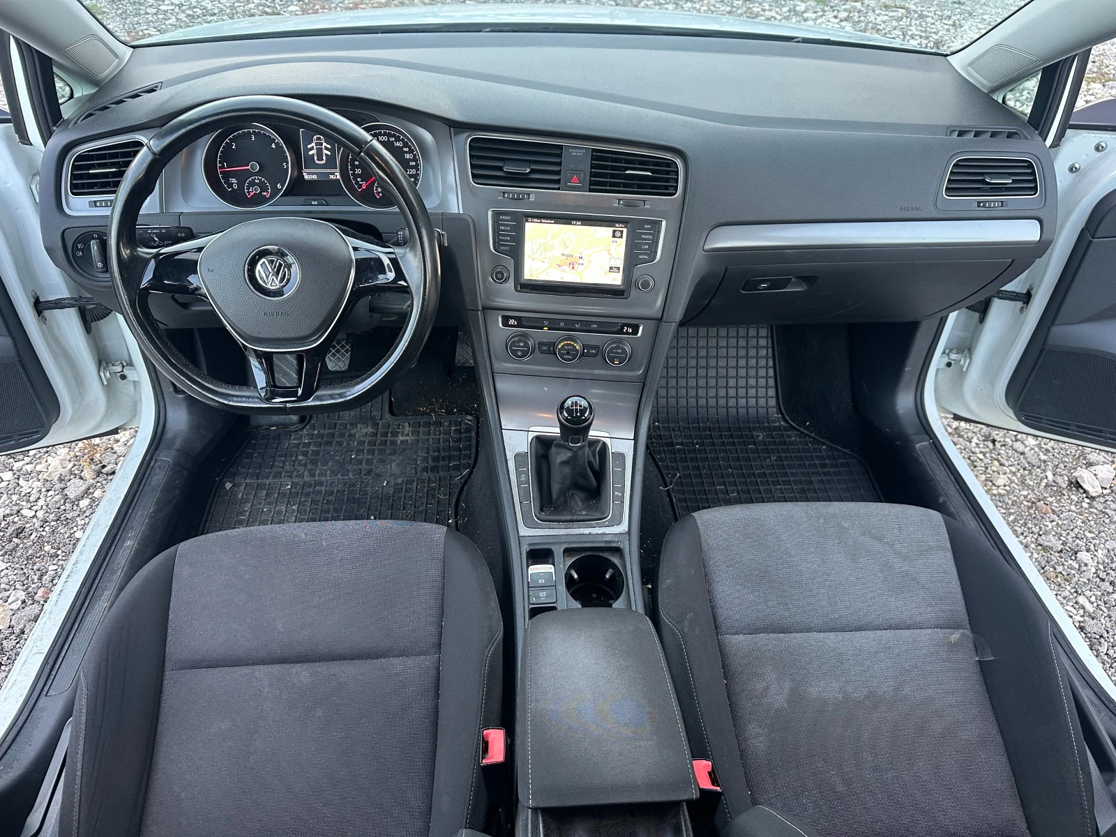VW Golf 1.6TDI 110kc EVRO6 NAVI - изображение 10