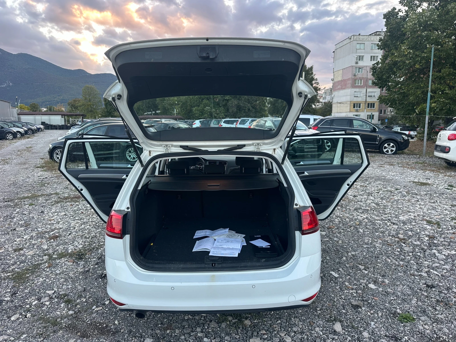 VW Golf 1.6TDI 110kc EVRO6 NAVI | Mobile.bg   15