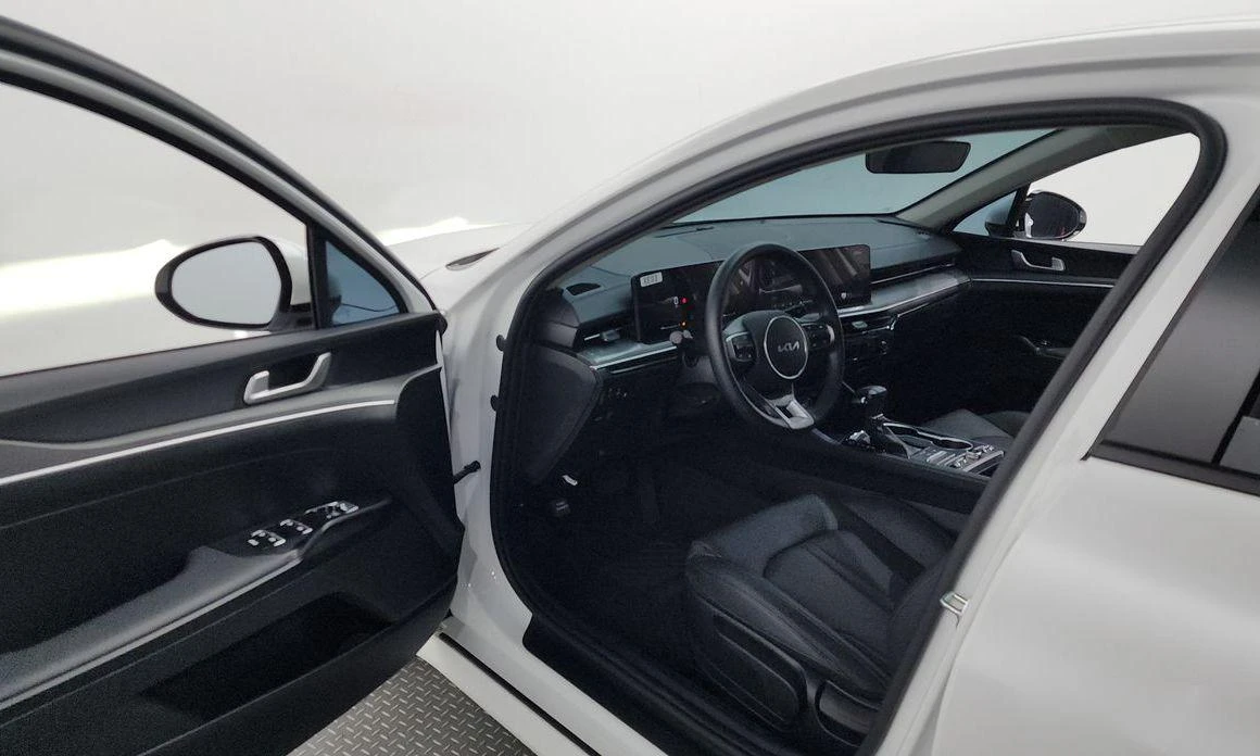 Kia K5 2.0 LPi Trendy * НАЙ-ДОБРА ЦЕНА В БЪЛГАРИЯ*  - изображение 10