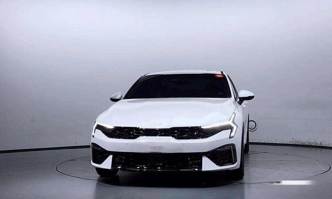 Kia K5 2.0 LPi Trendy * НАЙ-ДОБРА ЦЕНА В БЪЛГАРИЯ*  - изображение 3