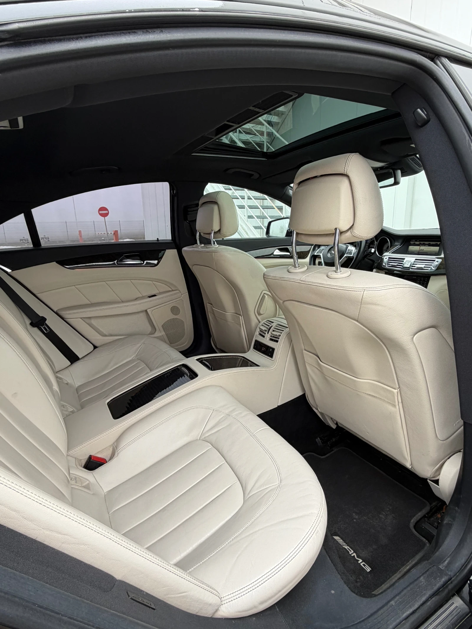 Mercedes-Benz CLS 350  4 MATIC AMG LINE, снимка 13 - Автомобили и джипове - 53749873