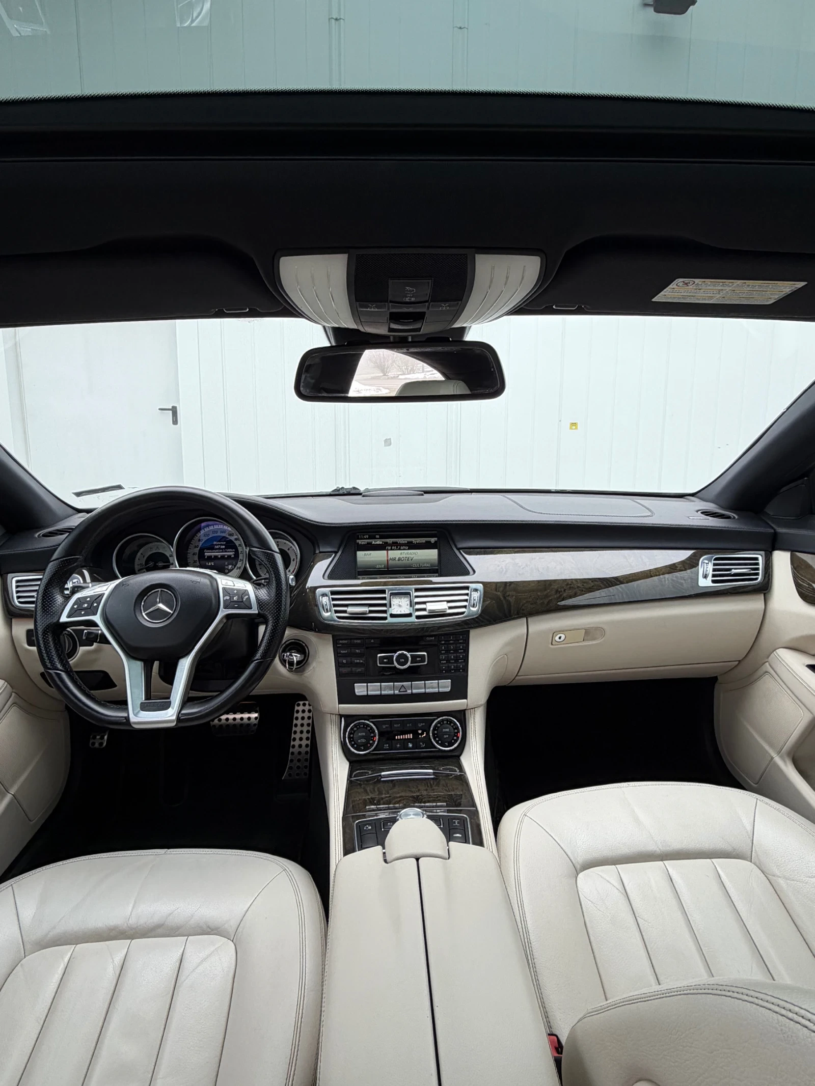 Mercedes-Benz CLS 350  4 MATIC AMG LINE, снимка 8 - Автомобили и джипове - 53749873