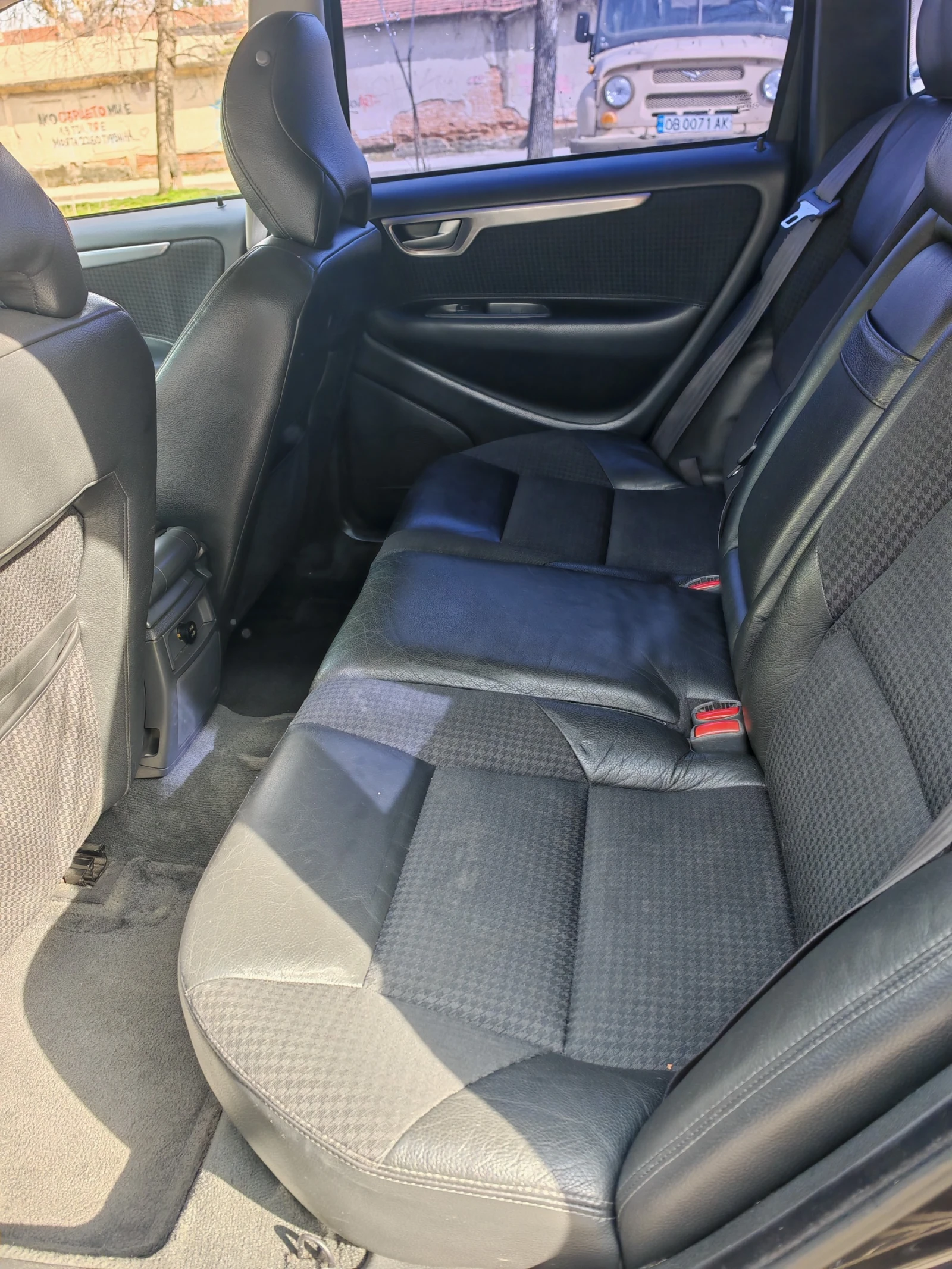 Volvo V70 2.4T - изображение 7