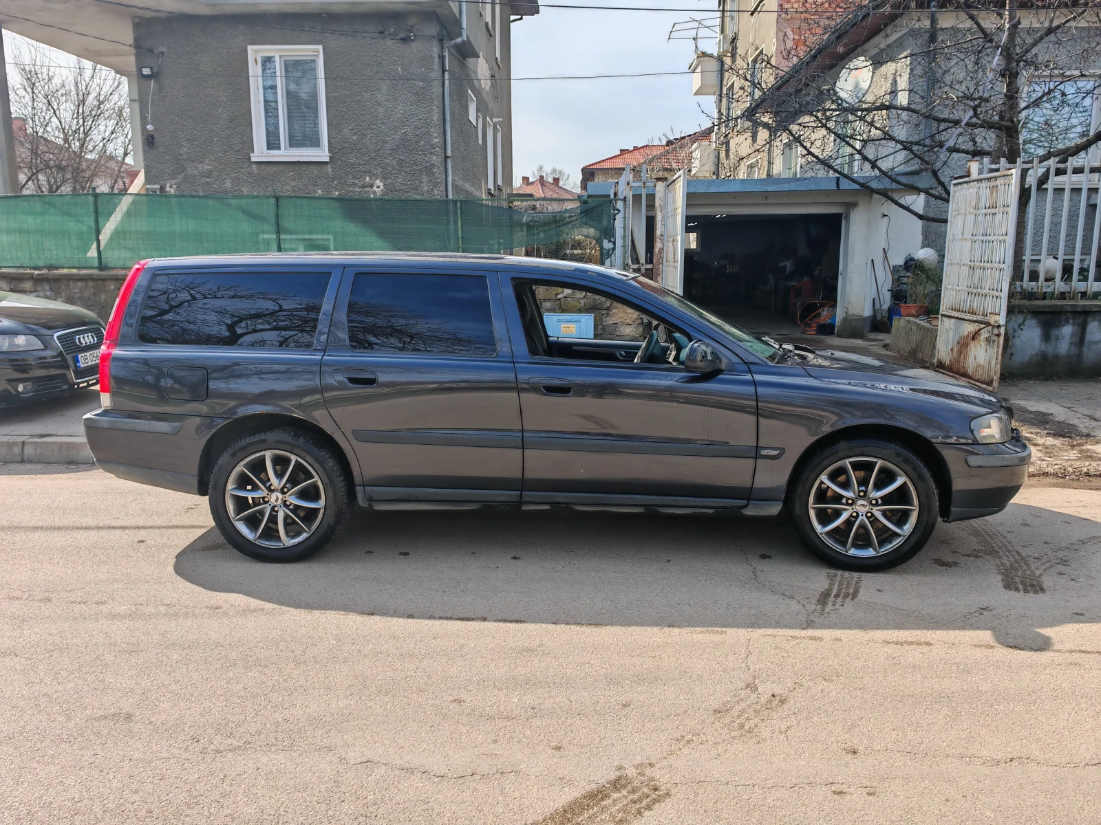 Volvo V70 2.4T - изображение 4