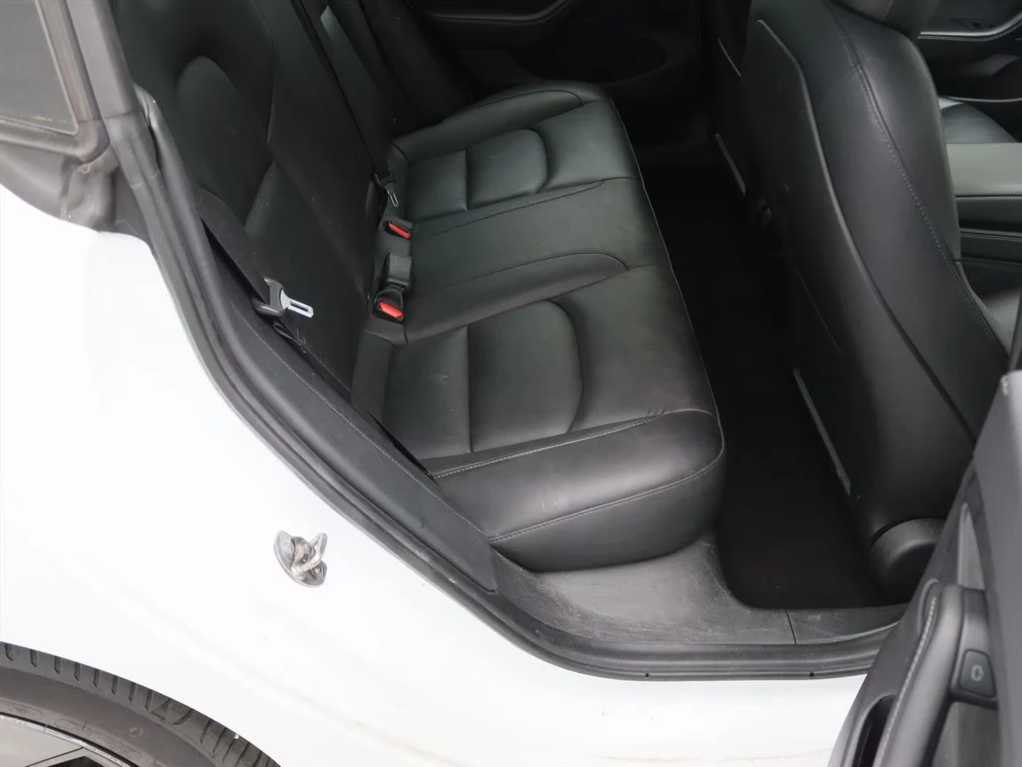 Tesla Model 3 Standard RWD Plus FACELIFT 96% SoH, снимка 11 - Автомобили и джипове - 54036530