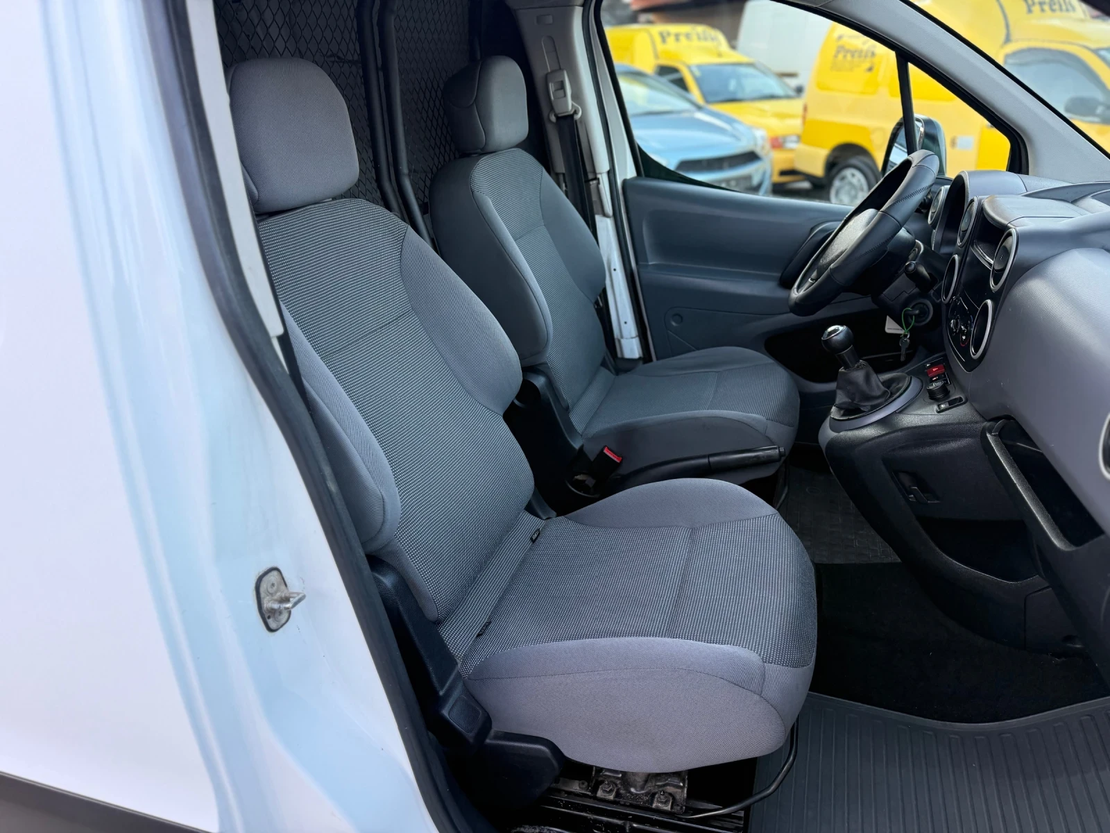 Peugeot Partner 1.6HDI/90кс, снимка 12 - Автомобили и джипове - 54049221