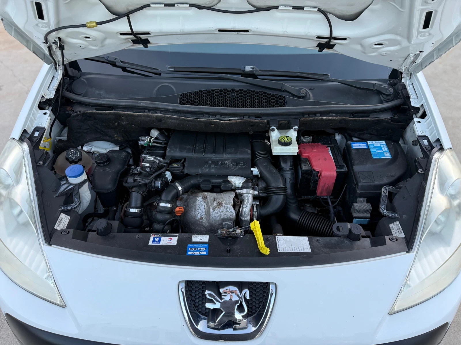 Peugeot Partner 1.6HDI/90кс, снимка 15 - Автомобили и джипове - 54049221