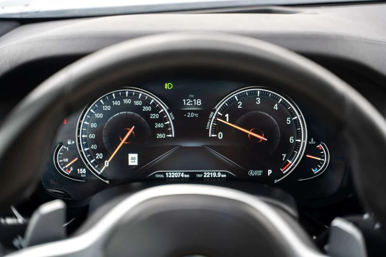 BMW 540 * xDrive * HEAD-UP * MASSAGE * KEYLESS * SUNROOF *, снимка 11 - Автомобили и джипове - 54333295