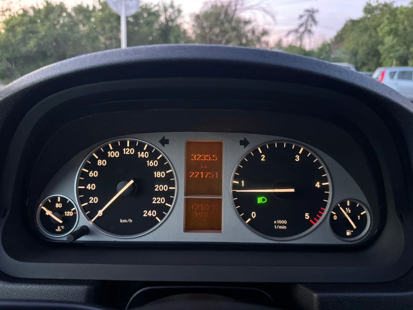 Mercedes-Benz B 180 CDi, снимка 13 - Автомобили и джипове - 54418406