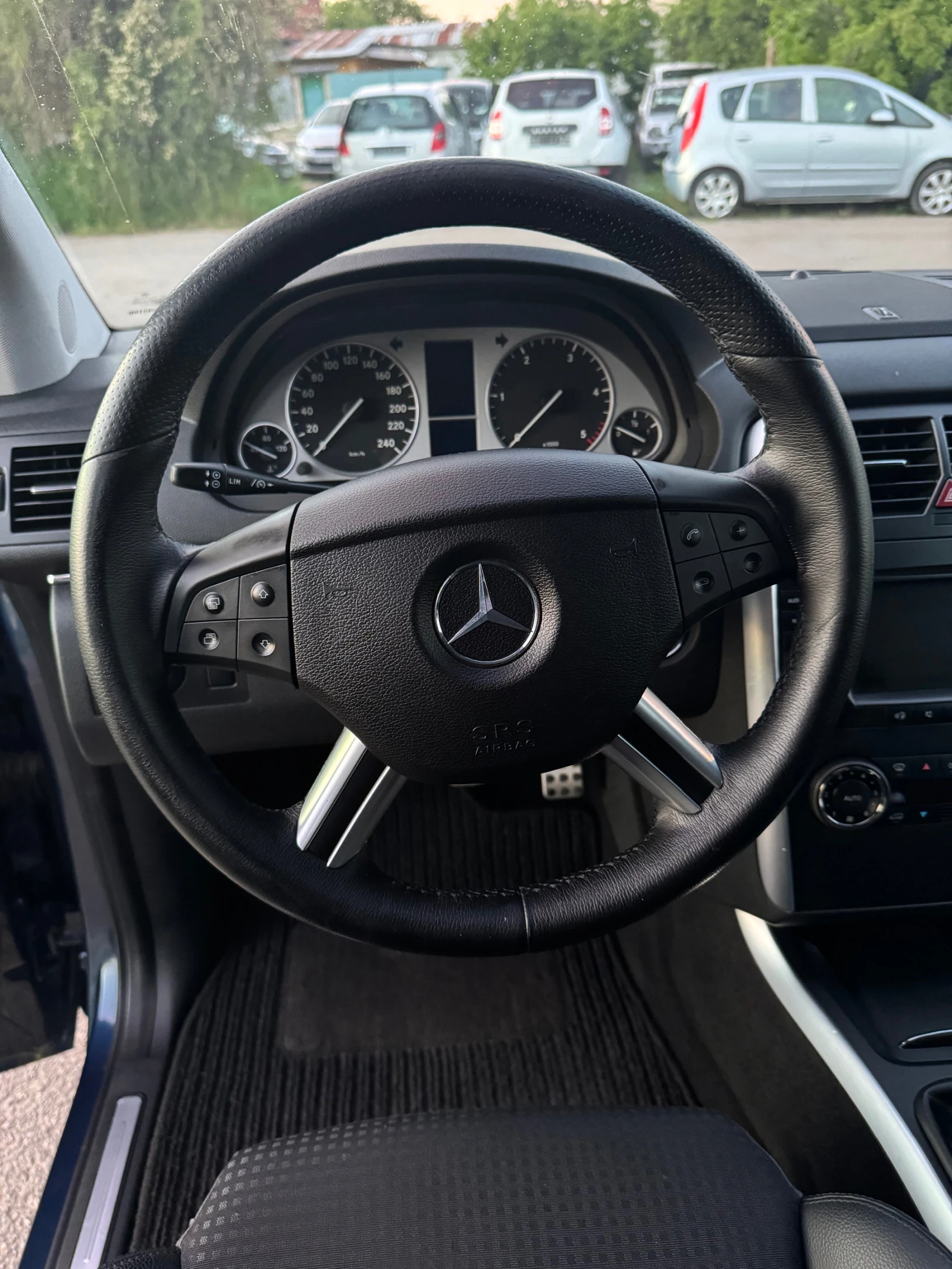 Mercedes-Benz B 180 CDi, снимка 10 - Автомобили и джипове - 54418406