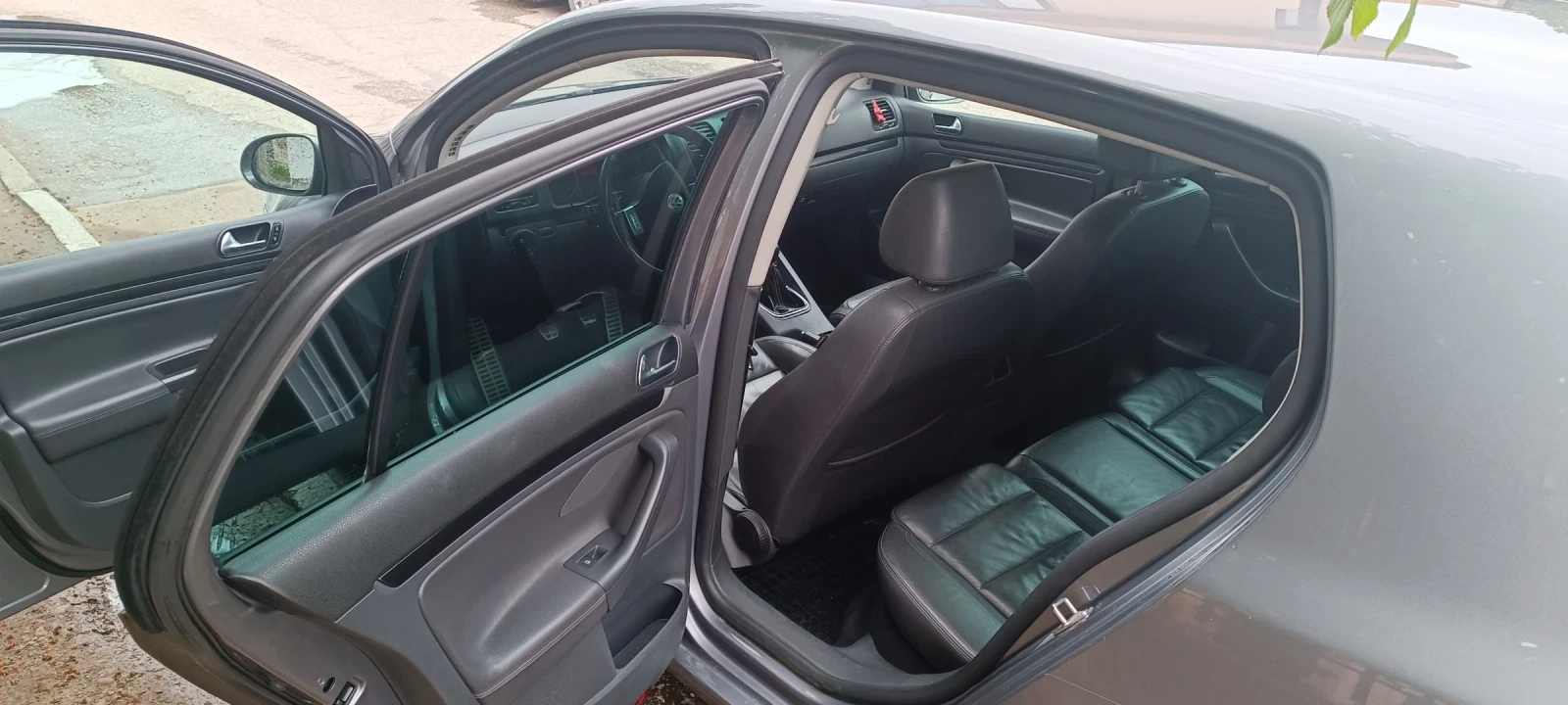 VW Golf GT 1.9 TDI, снимка 8 - Автомобили и джипове - 54484712