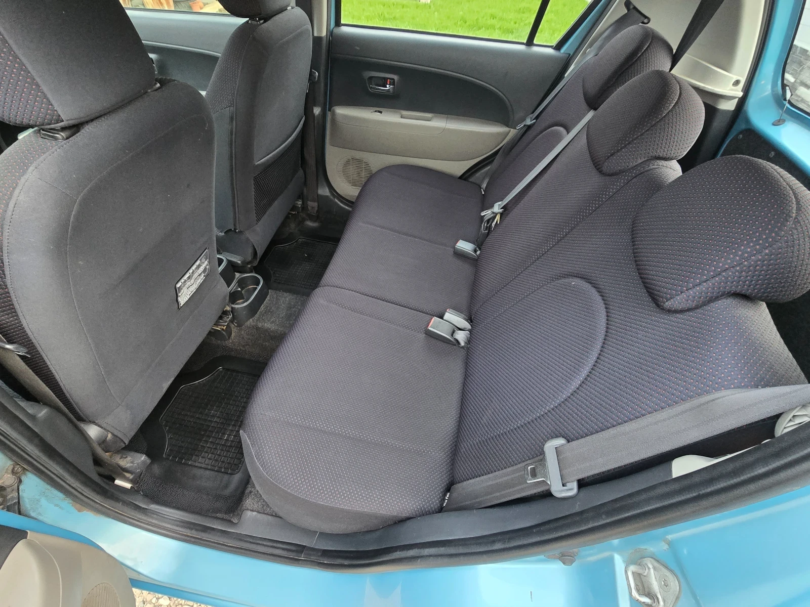 Daihatsu Sirion, снимка 10 - Автомобили и джипове - 54671683