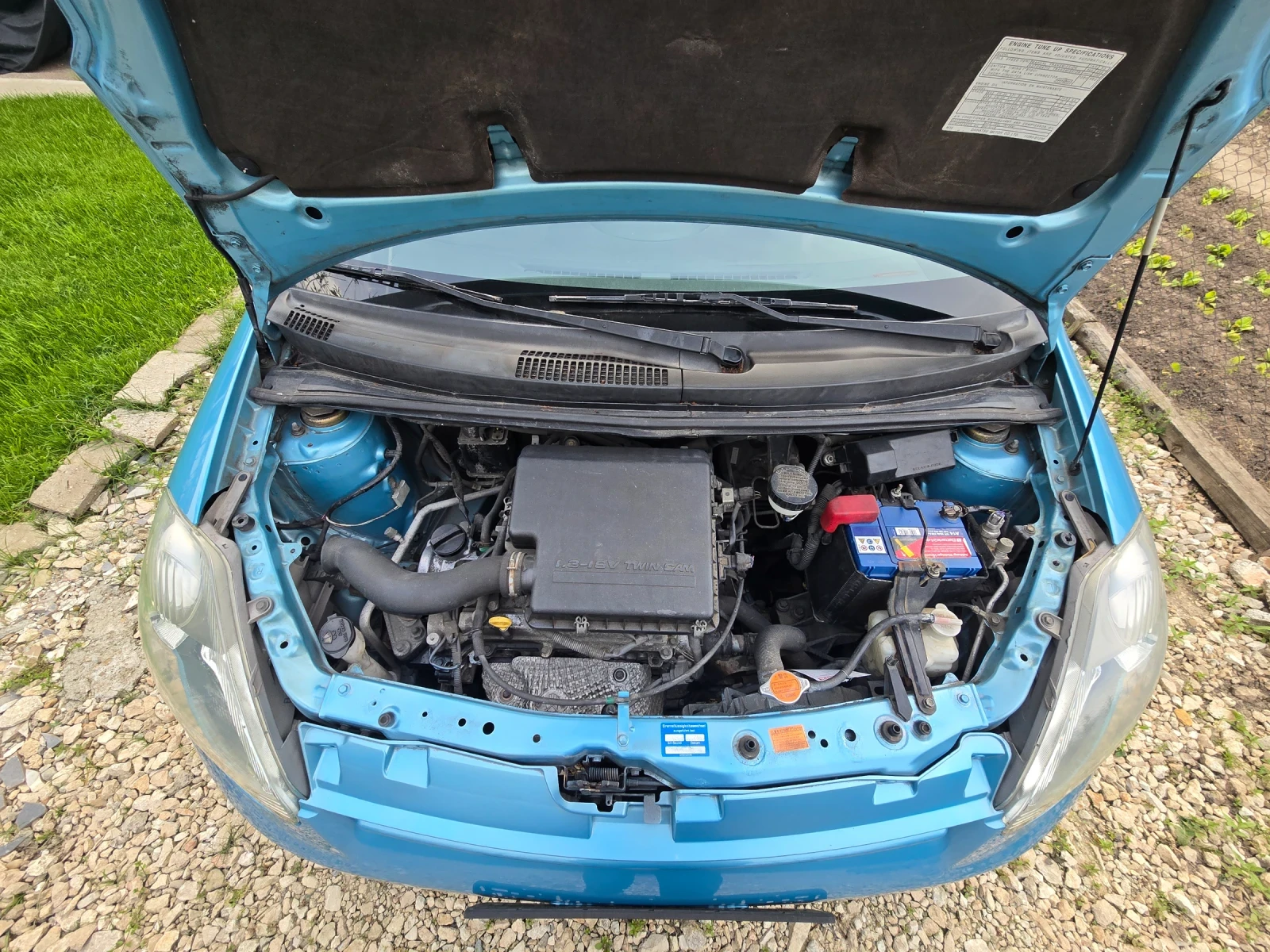 Daihatsu Sirion, снимка 12 - Автомобили и джипове - 54671683