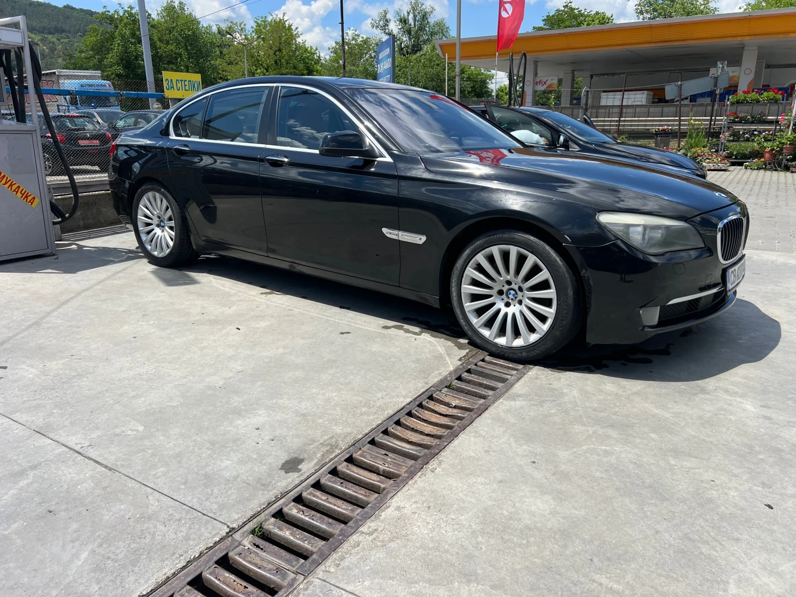 BMW 740, снимка 2 - Автомобили и джипове - 54692528