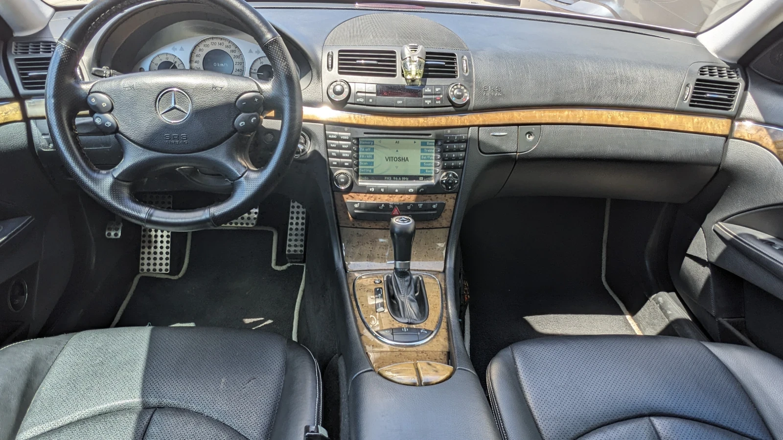Mercedes-Benz E 320 Фейслифт, снимка 6 - Автомобили и джипове - 54742693
