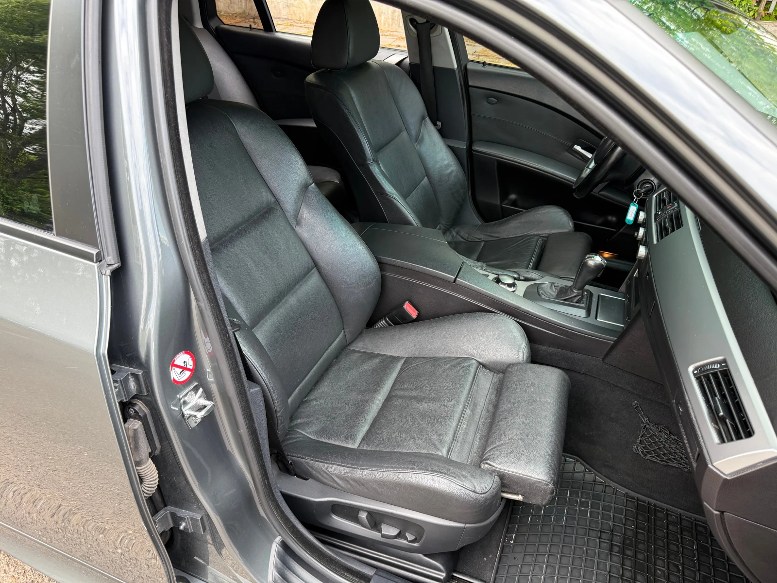 BMW 535 d Touring М-paket, снимка 14 - Автомобили и джипове - 54747420