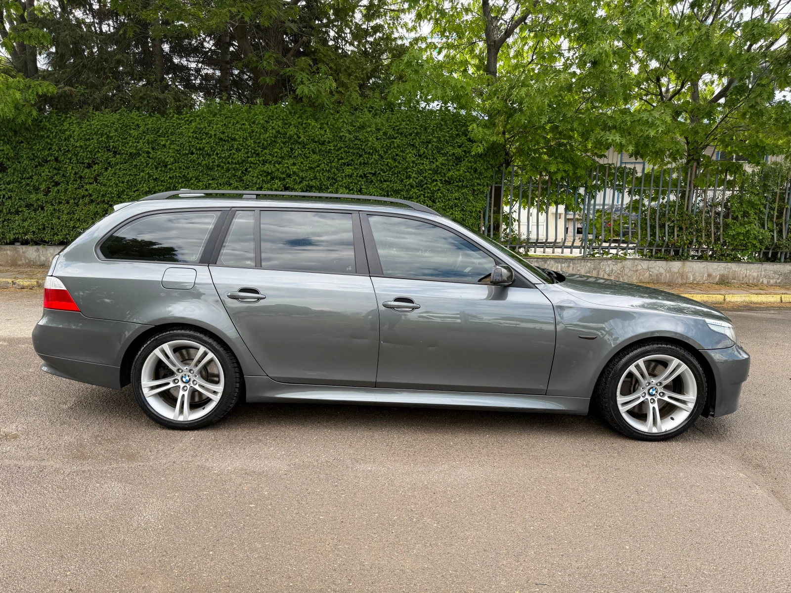 BMW 535 d Touring М-paket, снимка 5 - Автомобили и джипове - 54747420
