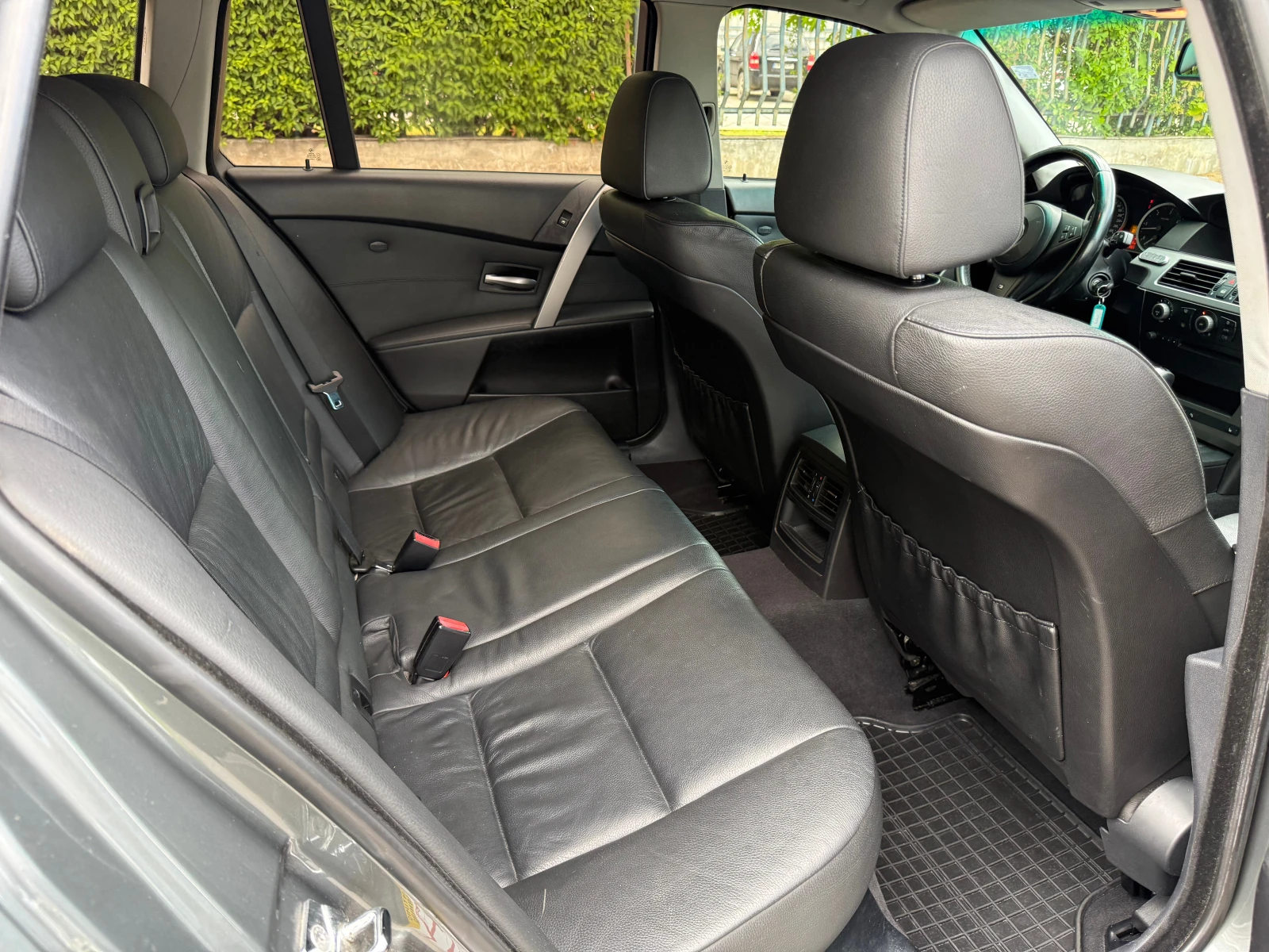 BMW 535 d Touring М-paket, снимка 15 - Автомобили и джипове - 54747420