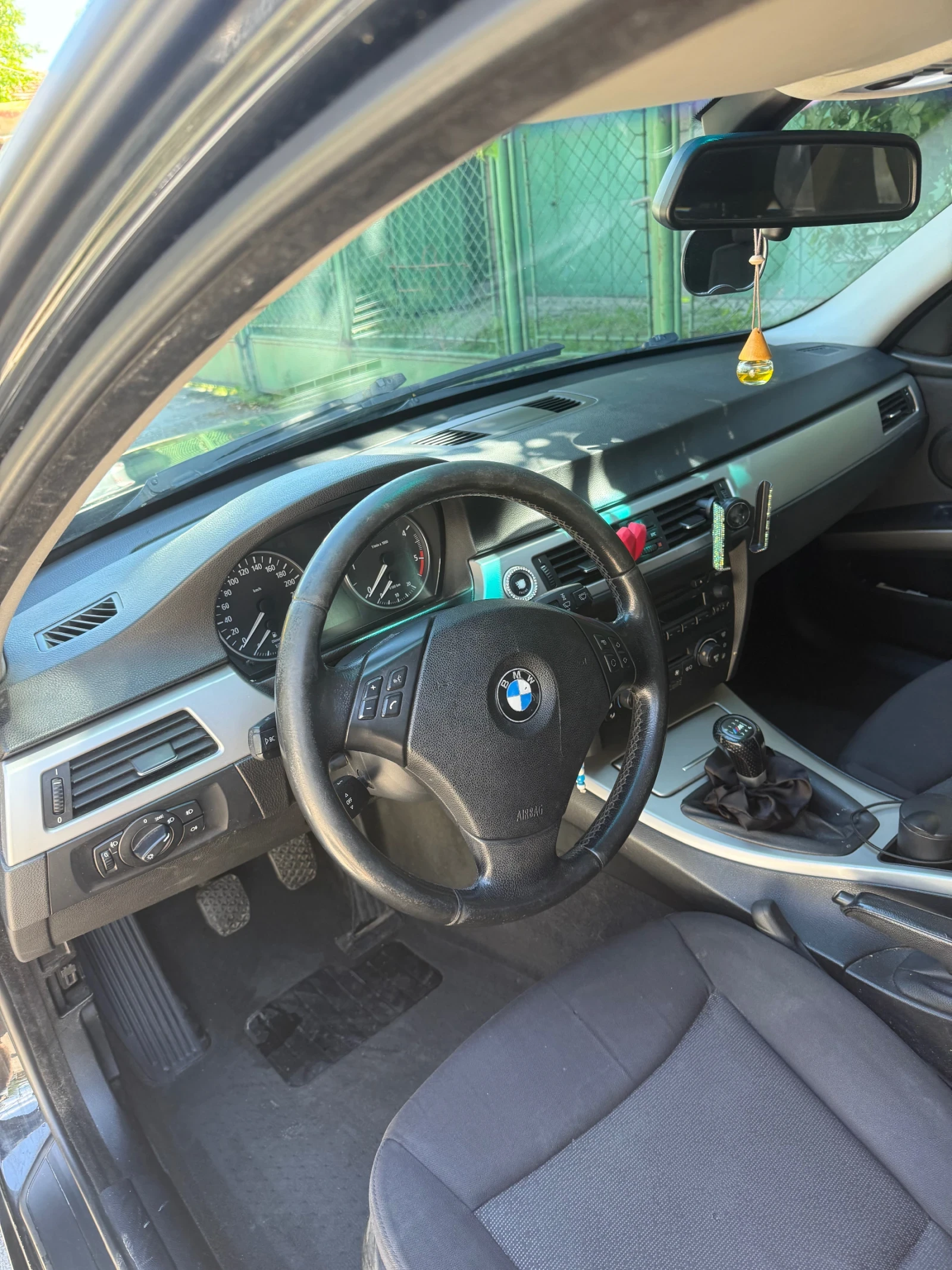 BMW 320, снимка 8 - Автомобили и джипове - 54826655