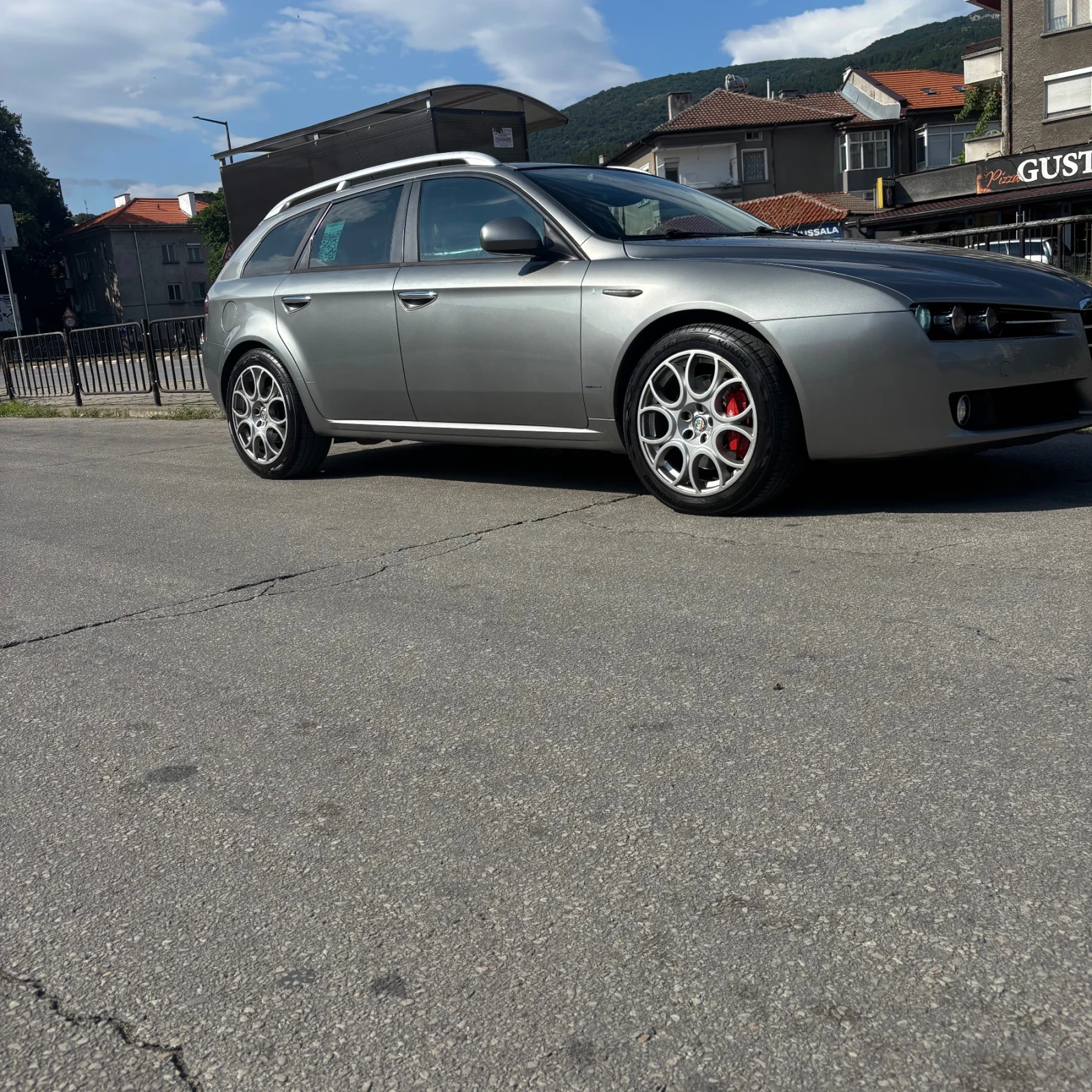 Alfa Romeo 159 sportwagon 2.4 JTD 200к.с. НАПЪЛНО ОБСЛУЖЕНА.