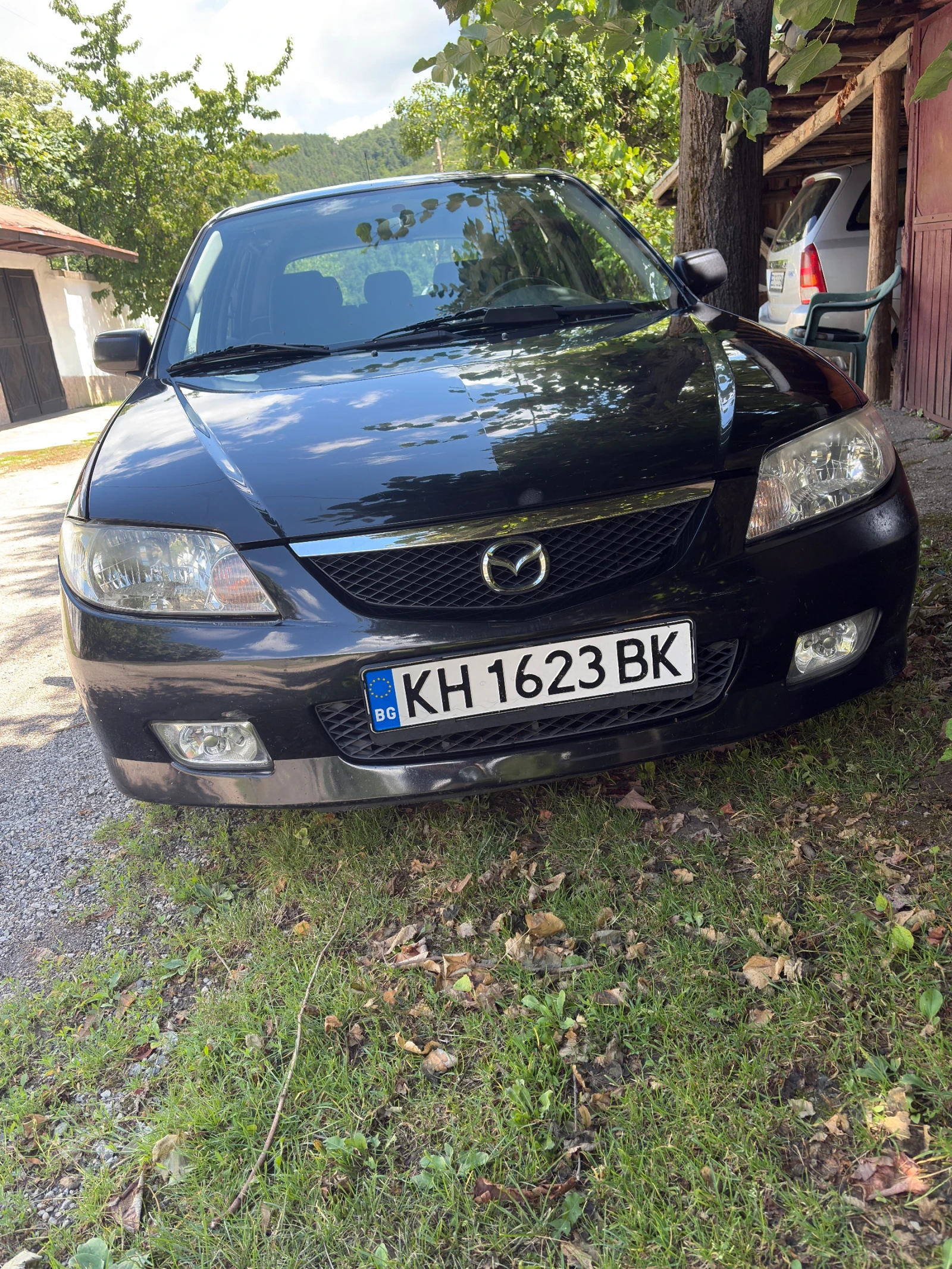 Mazda 323 323F