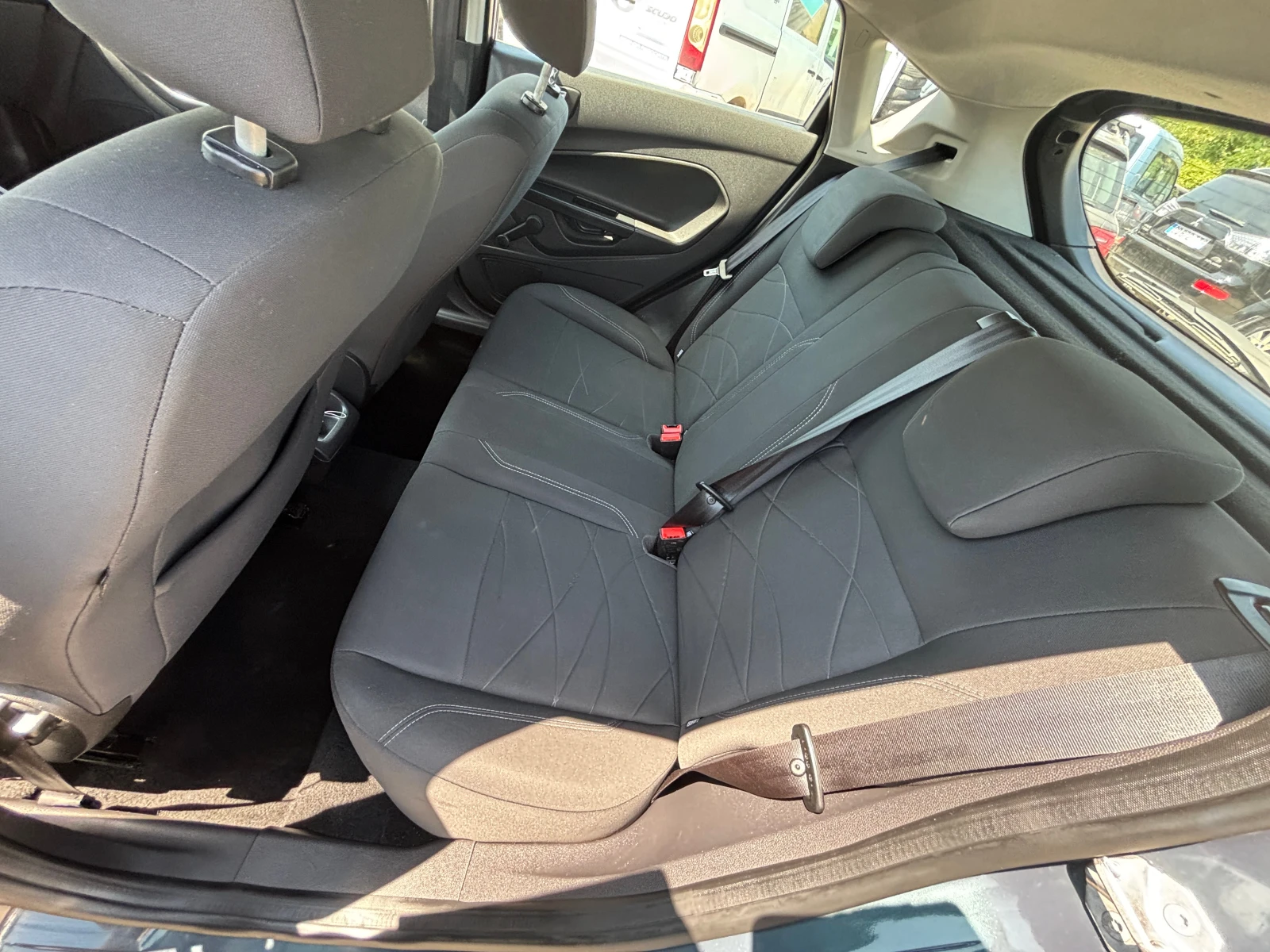 Ford Fiesta 1.25 БЕНЗИН, снимка 13 - Автомобили и джипове - 55640735
