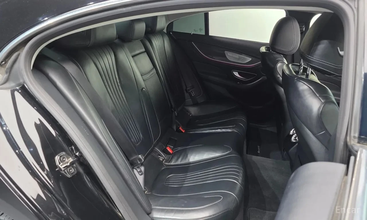 Mercedes-Benz CLS 300 * CLS300d AMG Line* АВТОКРЕДИТ* , снимка 11 - Автомобили и джипове - 55991221