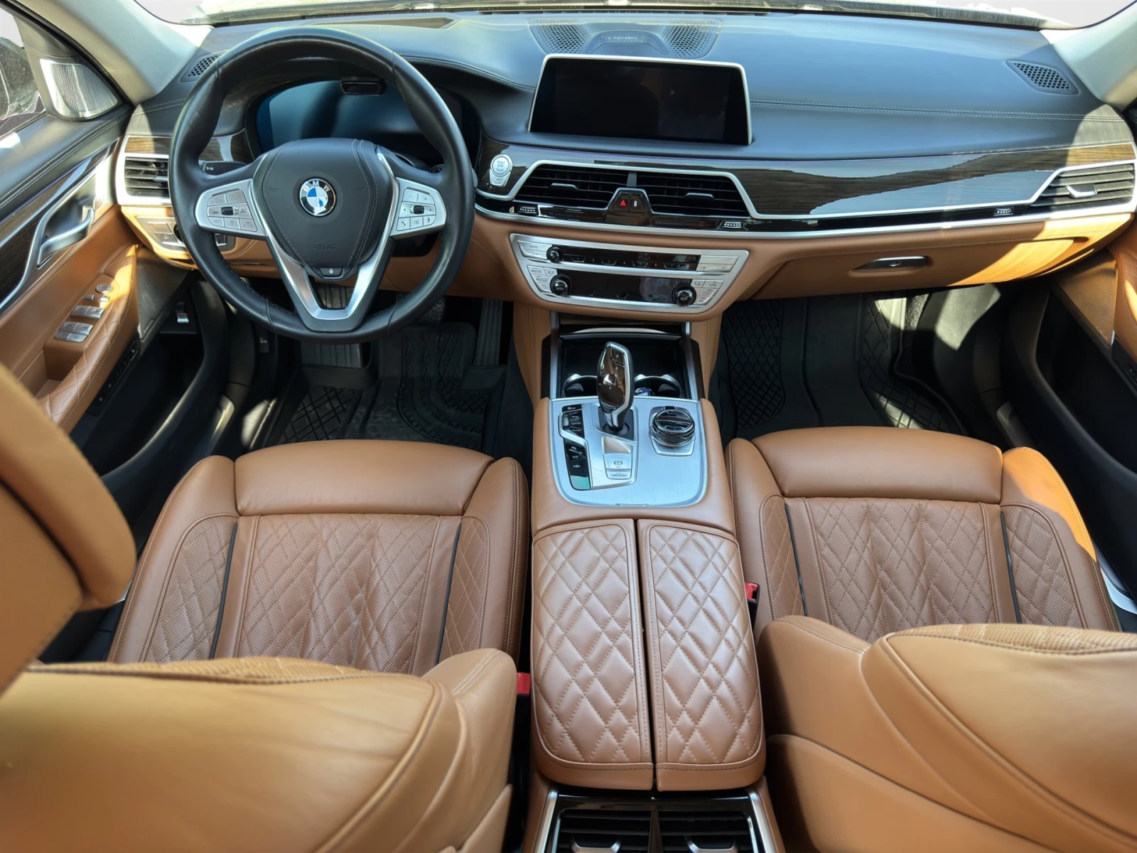 BMW 750 xDrive, снимка 7 - Автомобили и джипове - 56084069