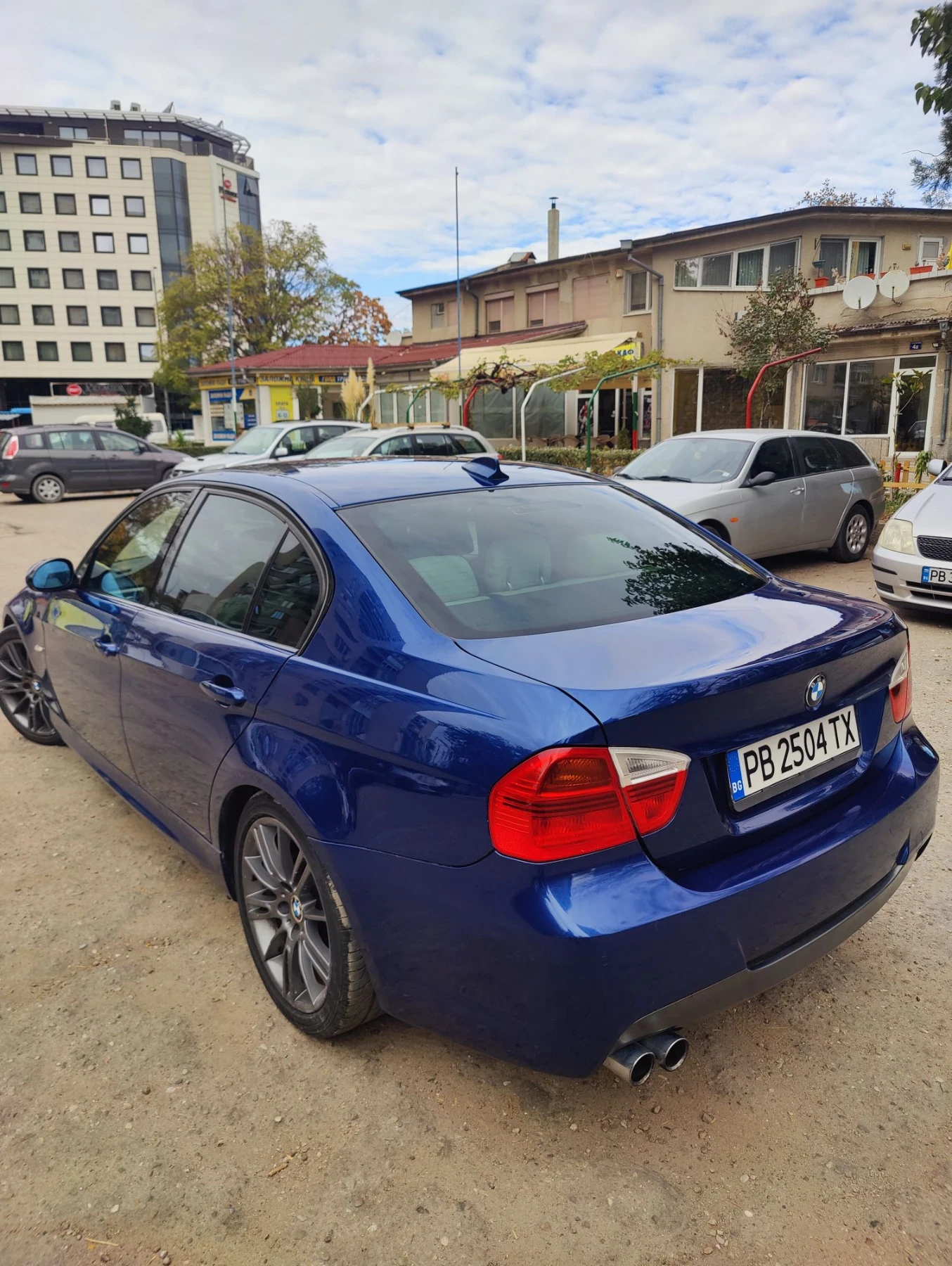 BMW 330, снимка 4 - Автомобили и джипове - 56699494