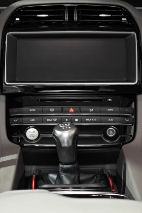 Jaguar F-PACE 2.0D 4x4 manual ново турбо и ангренаж, снимка 7