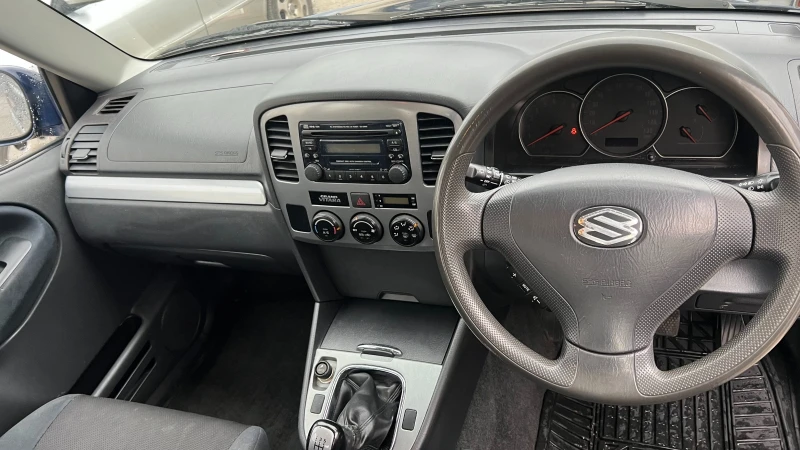 Suzuki Grand vitara 2.0 16v, снимка 6 - Автомобили и джипове - 48742128