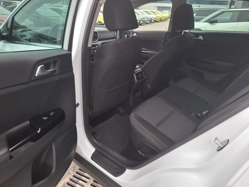 Kia Sportage 1.6  Gdi EX Гаранция, снимка 7 - Автомобили и джипове - 52837336
