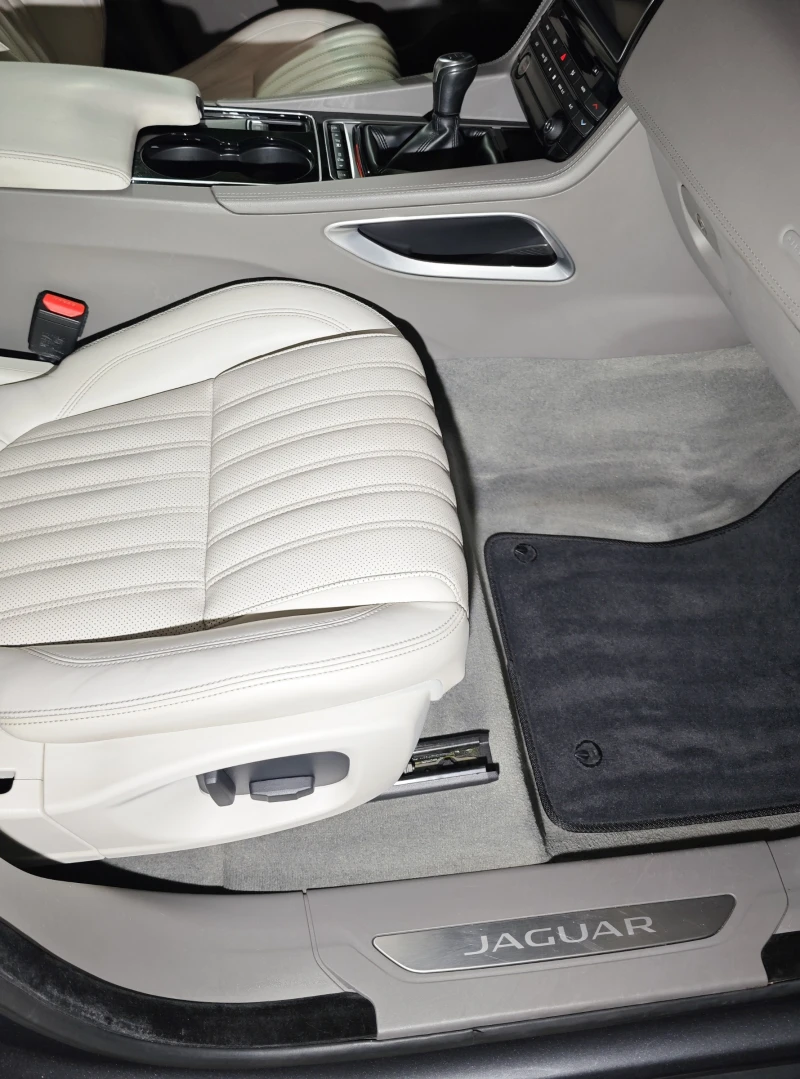 Jaguar F-PACE 2.0D 4x4 manual ново турбо и ангренаж, снимка 10 - Автомобили и джипове - 53505775