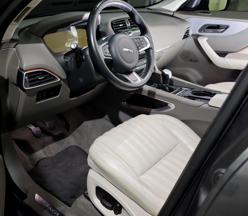 Jaguar F-PACE 2.0D 4x4 manual ново турбо и ангренаж, снимка 5 - Автомобили и джипове - 53505775