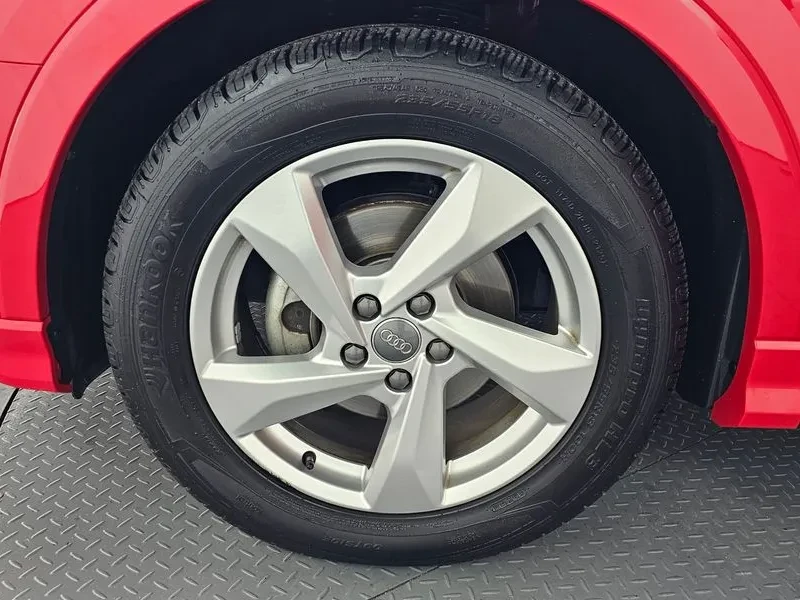 Audi Q3 35 TDI PREMIUM, снимка 5 - Автомобили и джипове - 54751761