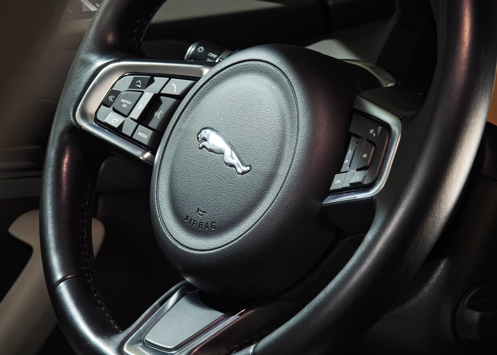 Jaguar F-PACE 2.0D 4x4 manual ново турбо и ангренаж - изображение 9