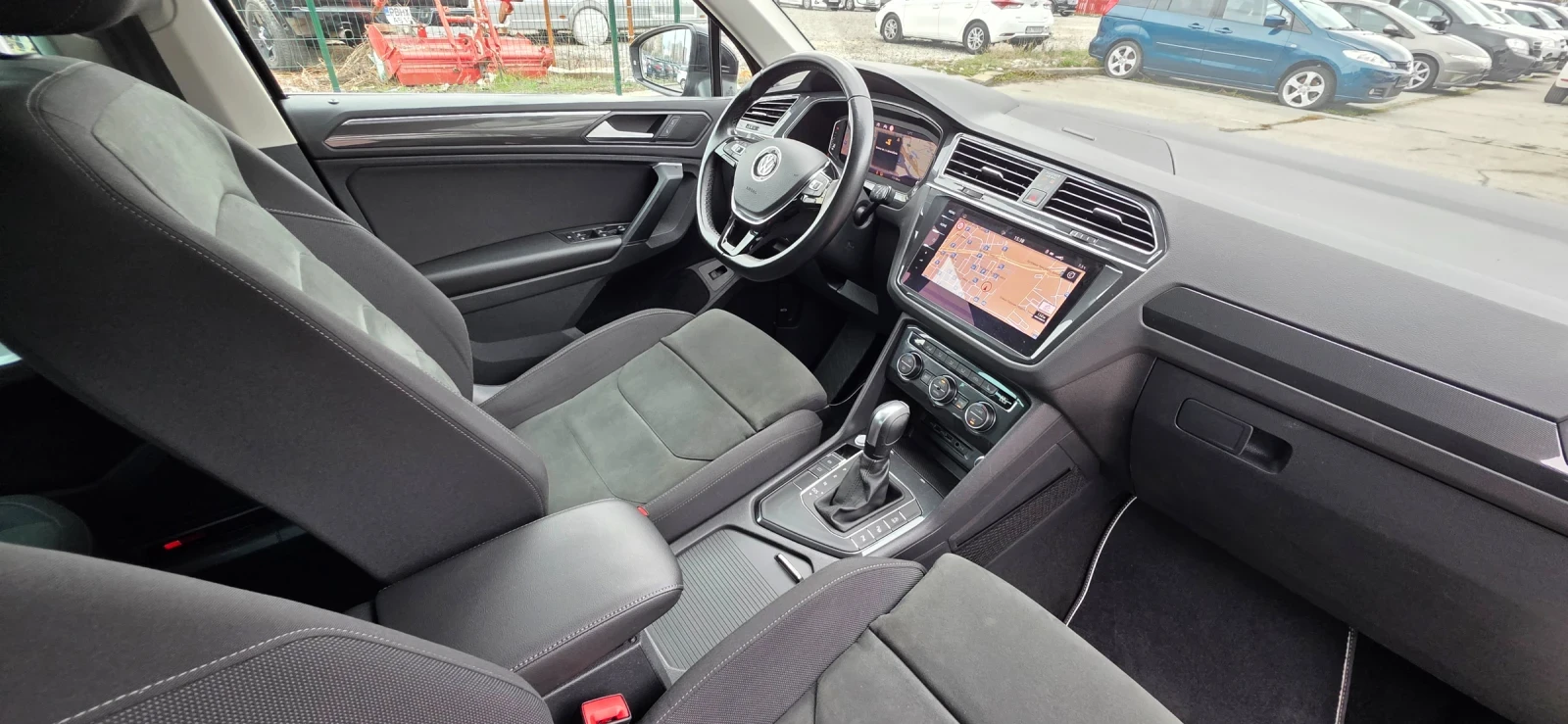 VW Tiguan 2.0 TDI 150k.c EURO 6B Digital KEYLESS, снимка 14 - Автомобили и джипове - 54037033